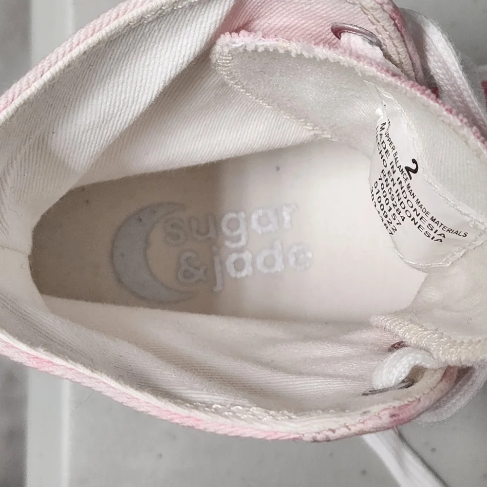 Hi Top Sneakers size